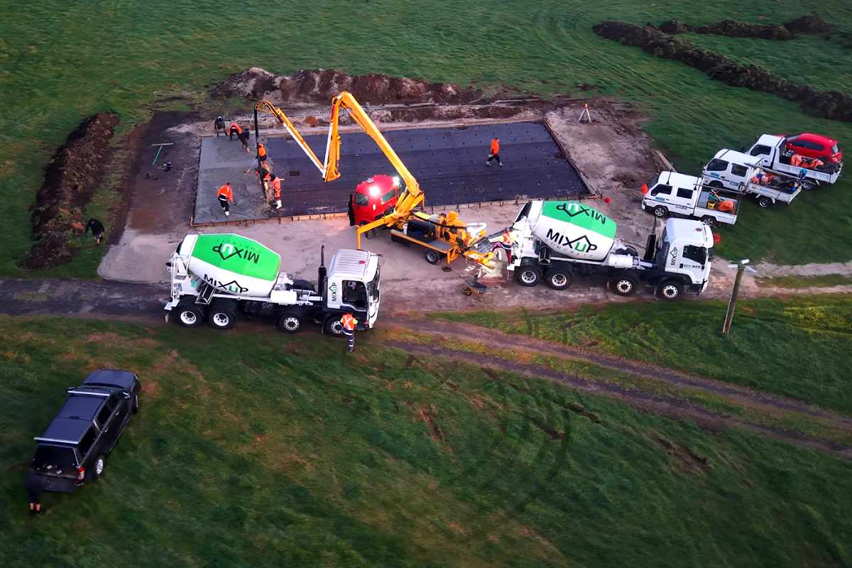 manage your shed build nz project coordination Project managing a New Zealand shed build with concrete, contractors and construction coordinated on site