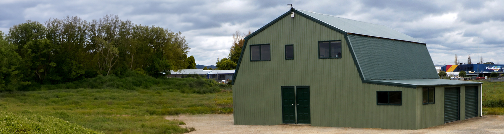 Quaker barns
