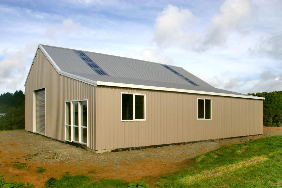 Small shed with Sleepout