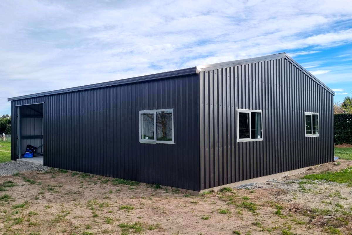 Single garage with sleepout